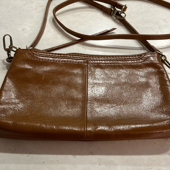 Hobo Darcy Crossbody - Picture 1 of 3